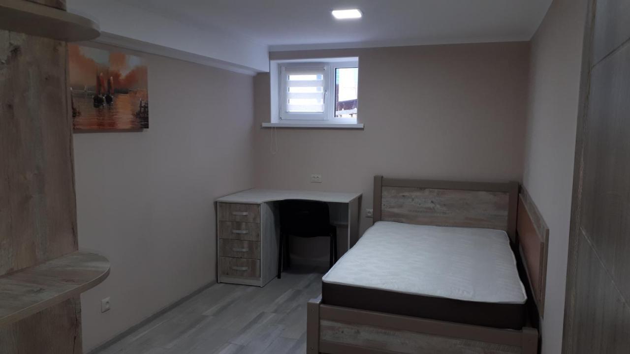 Окремі Номери В Гостьовому Будинку Типу Guest House Kropyvnytskyi Ngoại thất bức ảnh