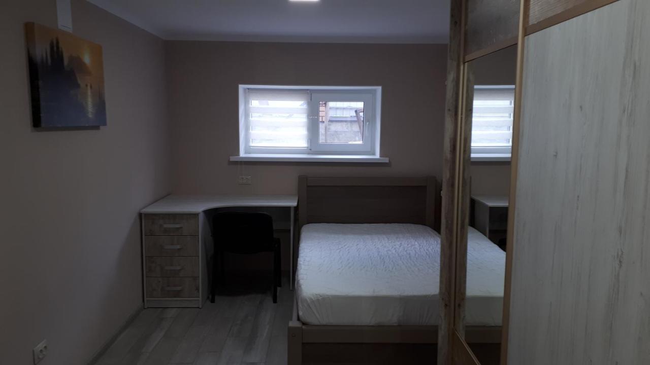 Окремі Номери В Гостьовому Будинку Типу Guest House Kropyvnytskyi Ngoại thất bức ảnh