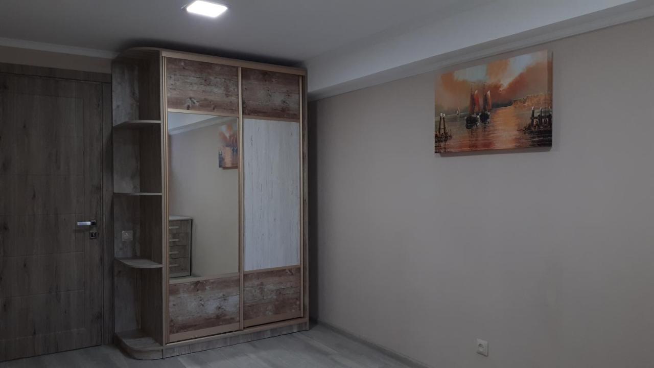 Окремі Номери В Гостьовому Будинку Типу Guest House Kropyvnytskyi Ngoại thất bức ảnh