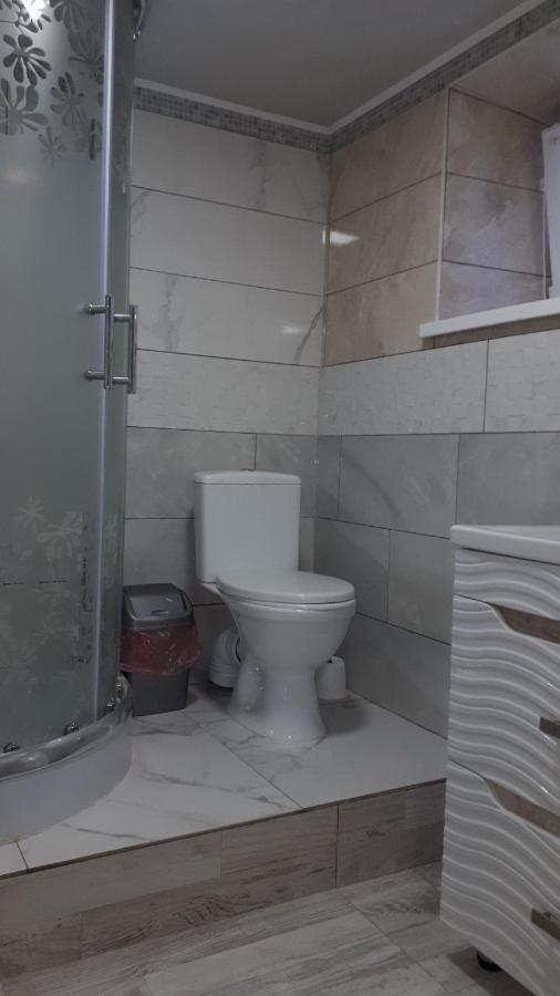 Окремі Номери В Гостьовому Будинку Типу Guest House Kropyvnytskyi Ngoại thất bức ảnh