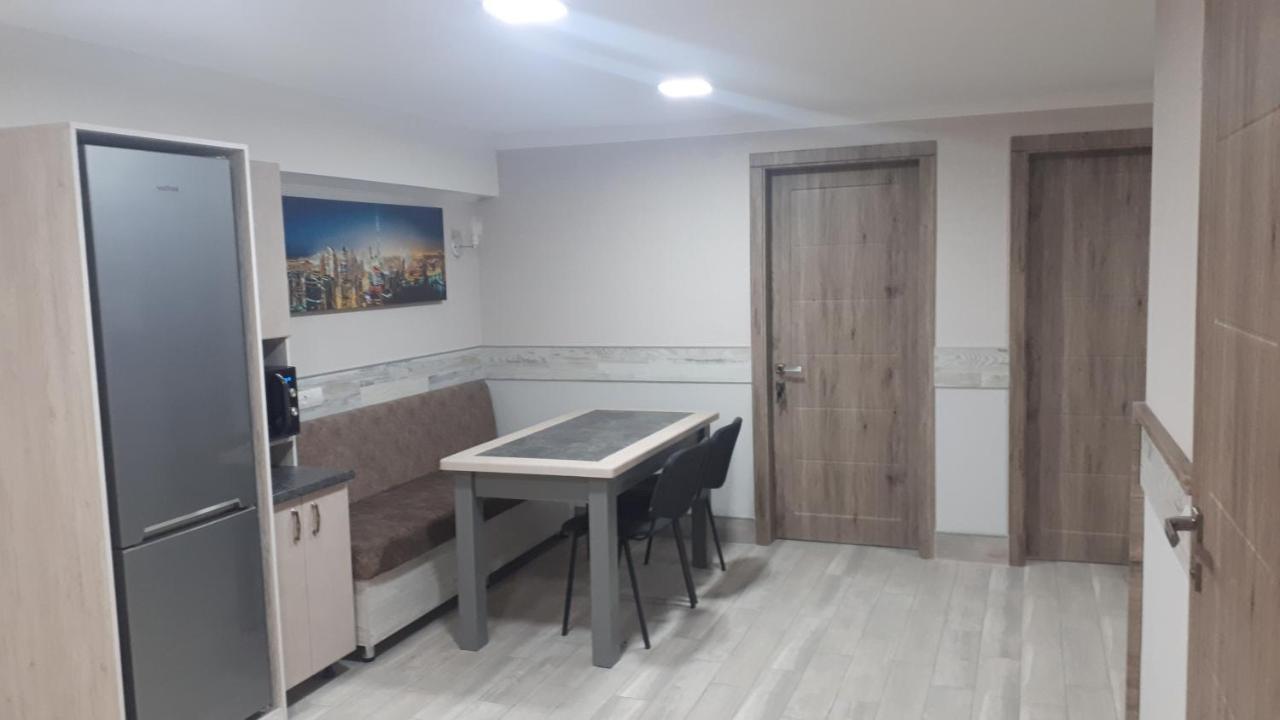 Окремі Номери В Гостьовому Будинку Типу Guest House Kropyvnytskyi Ngoại thất bức ảnh