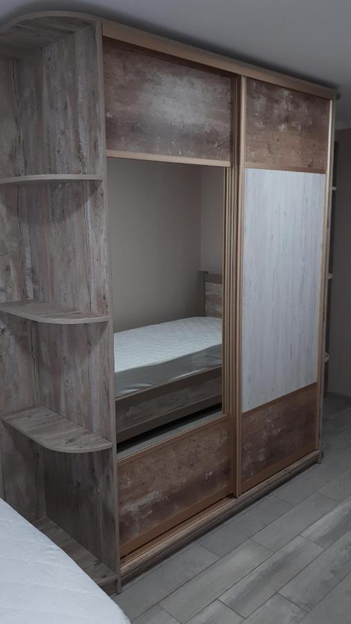Окремі Номери В Гостьовому Будинку Типу Guest House Kropyvnytskyi Ngoại thất bức ảnh