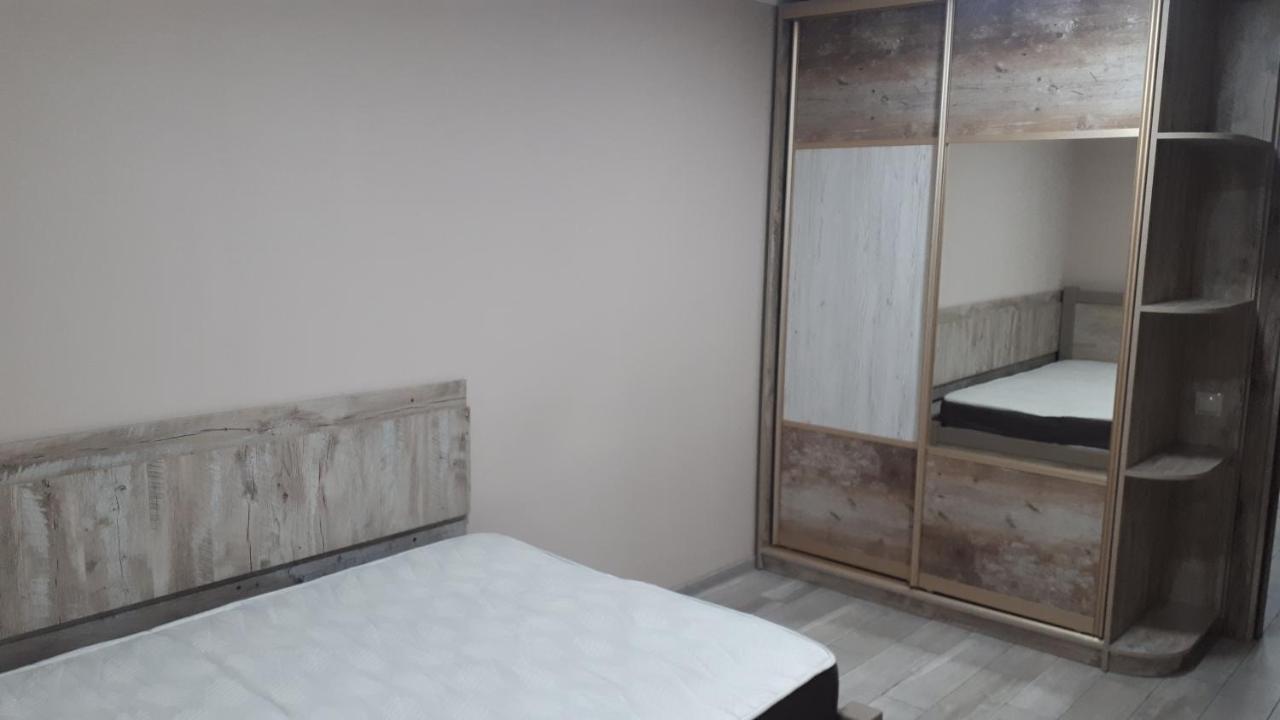 Окремі Номери В Гостьовому Будинку Типу Guest House Kropyvnytskyi Ngoại thất bức ảnh