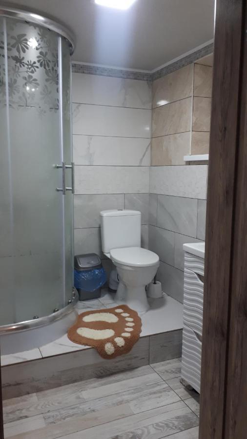 Окремі Номери В Гостьовому Будинку Типу Guest House Kropyvnytskyi Ngoại thất bức ảnh