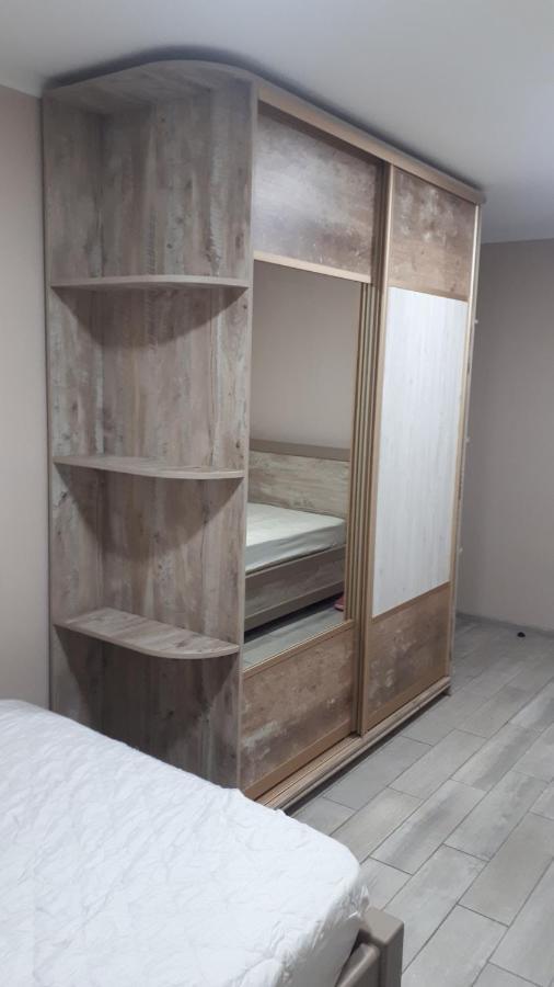 Окремі Номери В Гостьовому Будинку Типу Guest House Kropyvnytskyi Ngoại thất bức ảnh