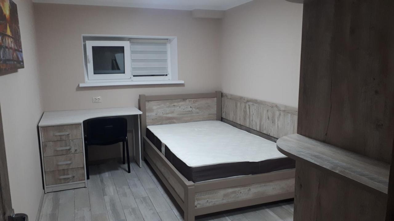 Окремі Номери В Гостьовому Будинку Типу Guest House Kropyvnytskyi Ngoại thất bức ảnh